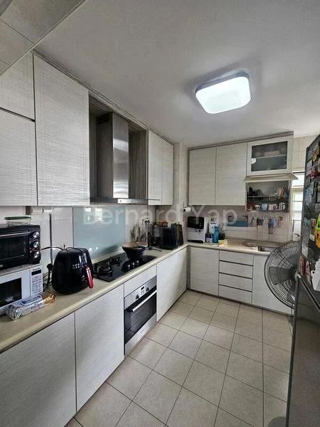 4 Room (4A) HDB for Sale in  266C Compassvale Bow - Image 5